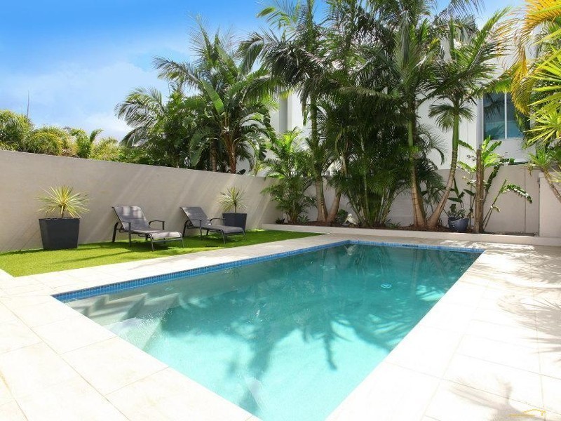 2/4023 Quayside, Benowa QLD 4217