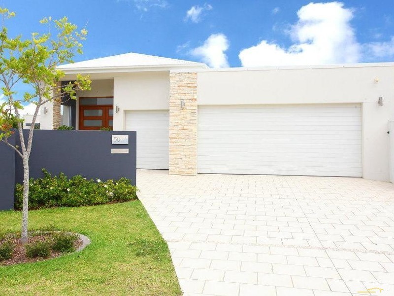 5004 Riverwood Grove, Benowa QLD 4217