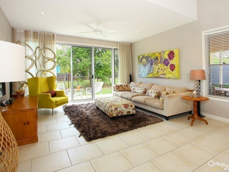 5004 Riverwood Grove, Benowa QLD 4217