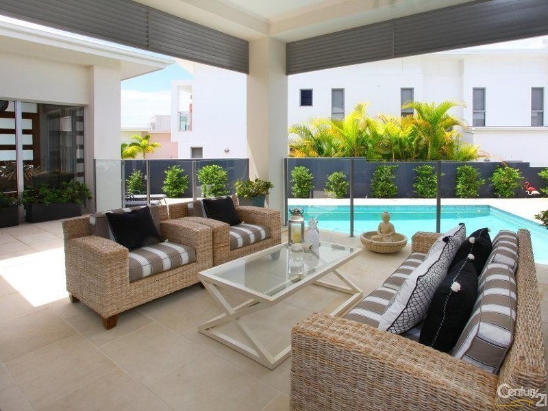 5004 Riverwood Grove, Benowa QLD 4217