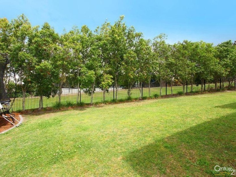 5004 Riverwood Grove, Benowa QLD 4217