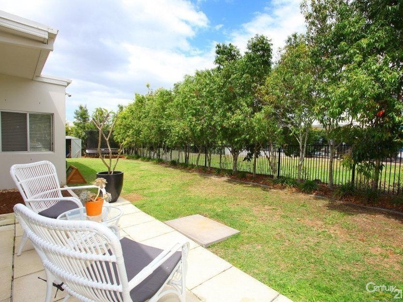 5004 Riverwood Grove, Benowa QLD 4217