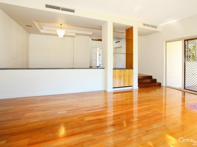 2112 South Shields, Benowa QLD 4217