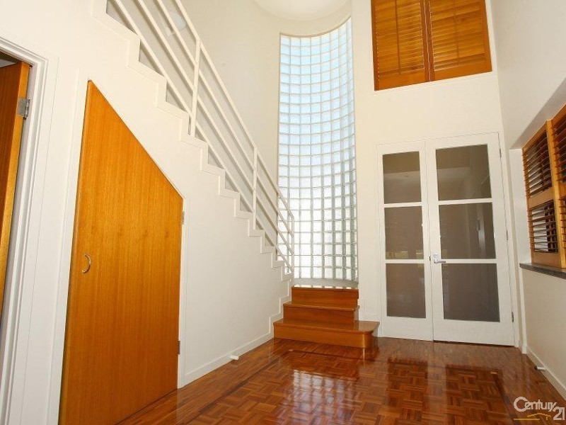 2112 South Shields, Benowa QLD 4217