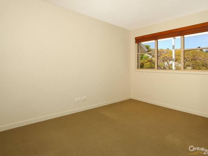 2112 South Shields, Benowa QLD 4217