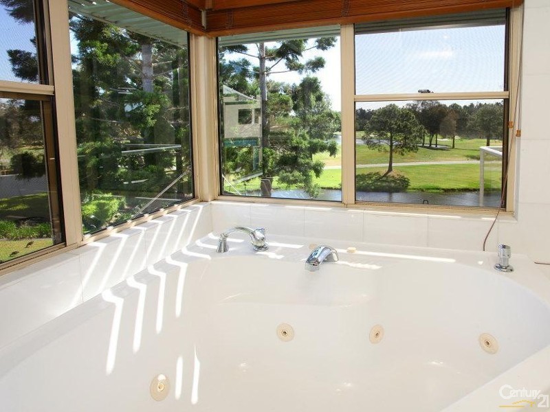 2112 South Shields, Benowa QLD 4217