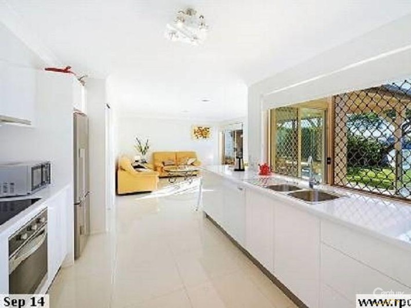 23 NOTRE DAME COURT, Varsity Lakes QLD 4227