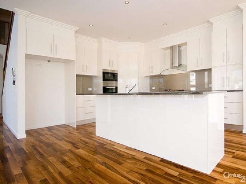 5021A RIVERWOOD GROVE, Benowa QLD 4217