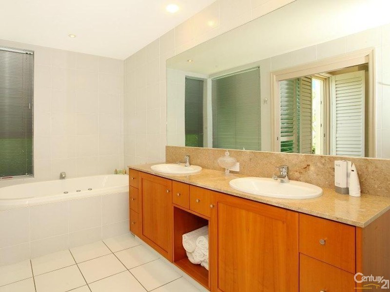 6104 Badon Village,Royal Pines Resort, Benowa QLD 4217