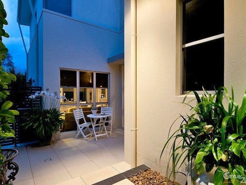 1/7005 Vista Drive, Benowa QLD 4217