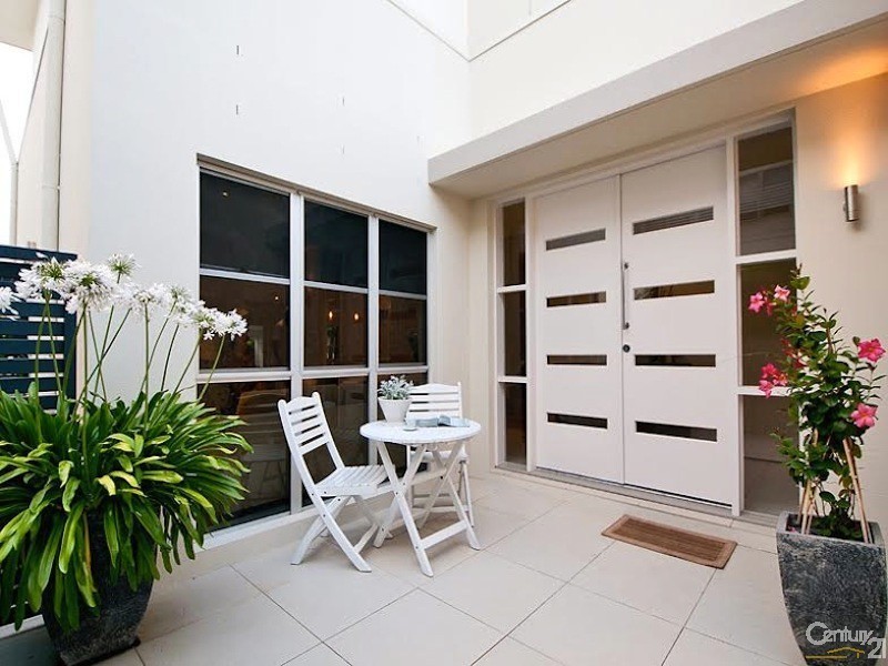 1/7005 Vista Drive, Benowa QLD 4217