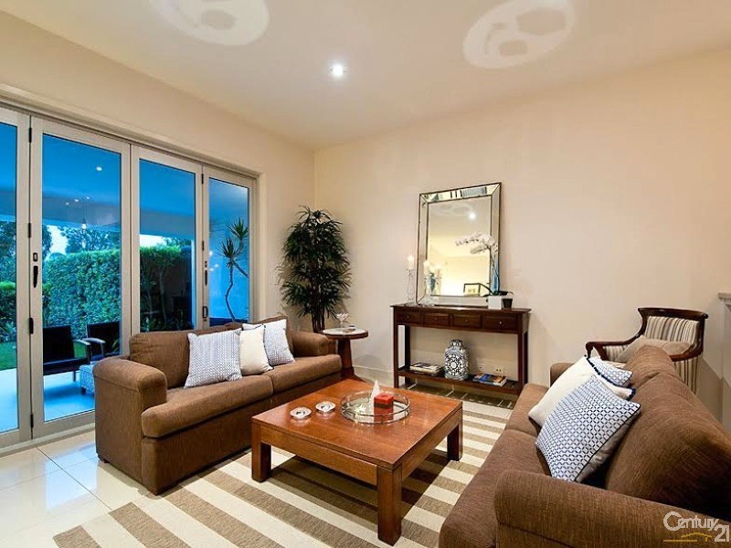 1/7005 Vista Drive, Benowa QLD 4217