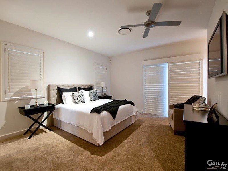 1/7005 Vista Drive, Benowa QLD 4217