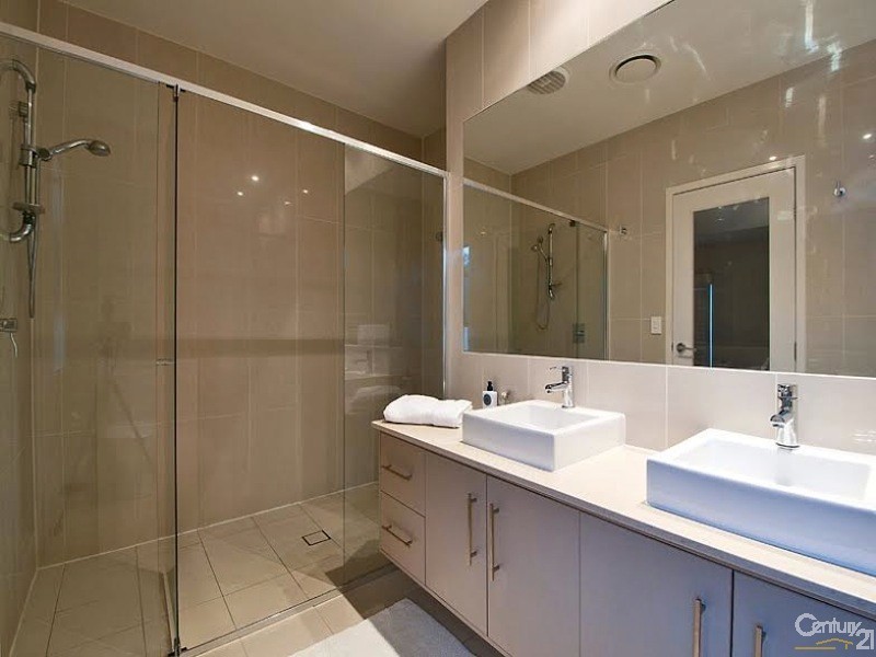 1/7005 Vista Drive, Benowa QLD 4217