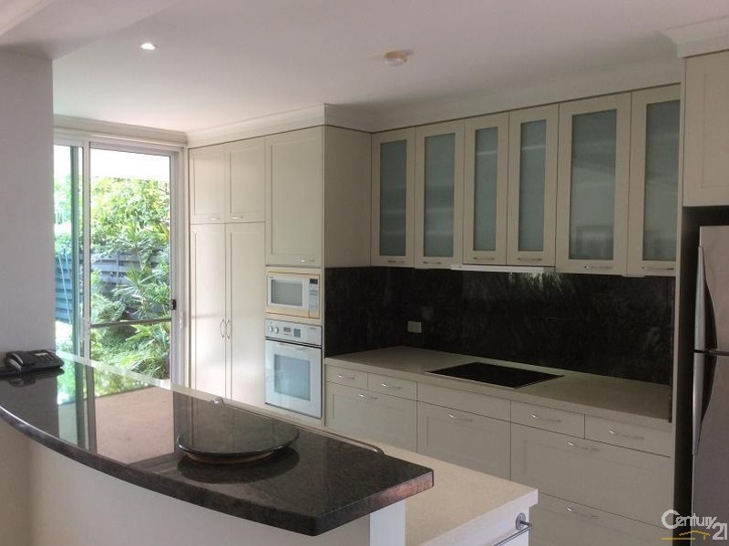 3110 Bell Park, Benowa QLD 4217