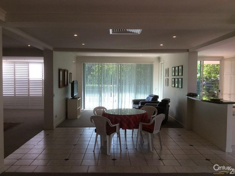 3110 Bell Park, Benowa QLD 4217