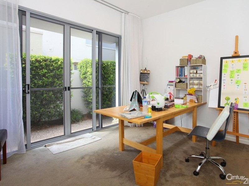 3004 The Boulevarde, Benowa QLD 4217