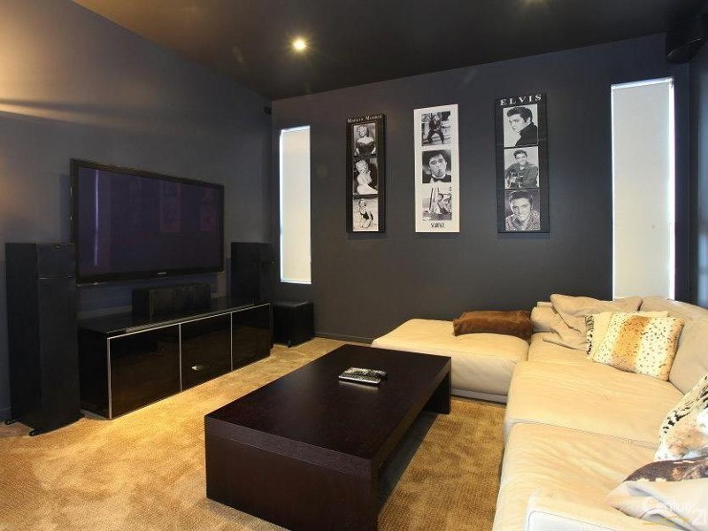 3004 The Boulevarde, Benowa QLD 4217