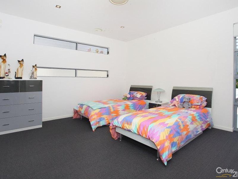 3005 The Boulevarde, Benowa QLD 4217