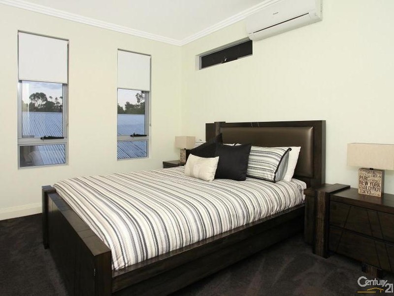 1/1005 Lakeview Terrace, Benowa QLD 4217