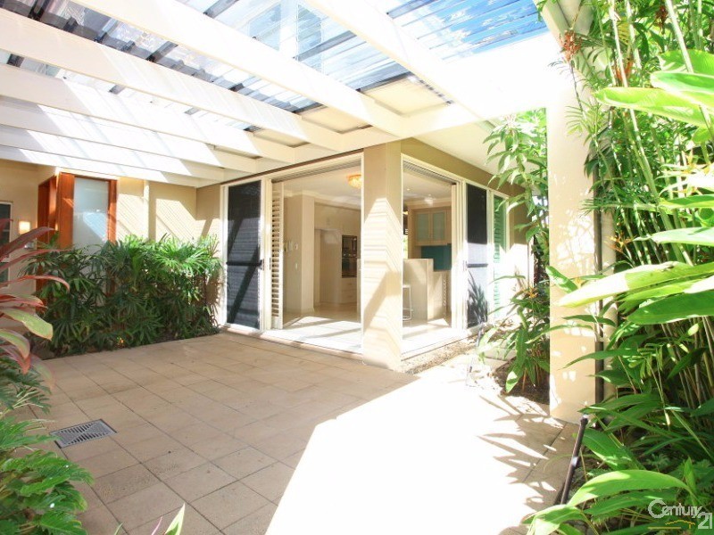 6121 Badon Village, Benowa QLD 4217