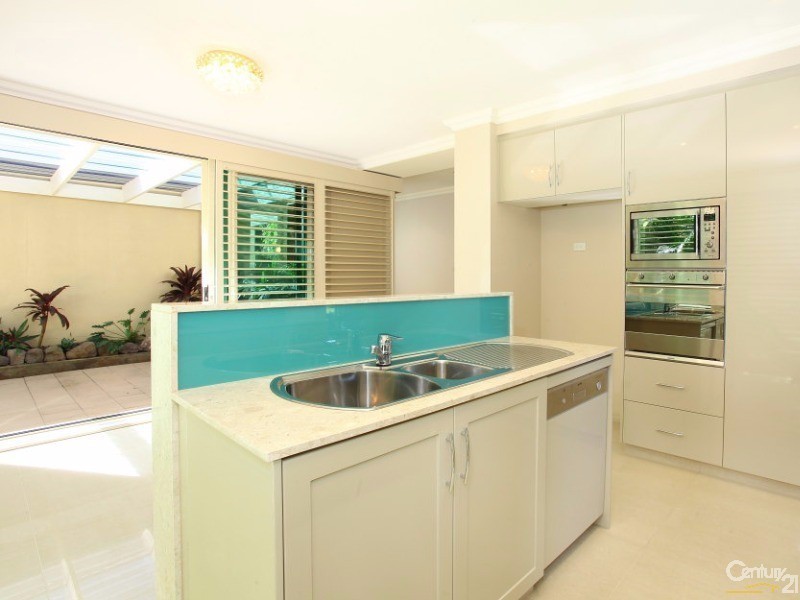 6121 Badon Village, Benowa QLD 4217