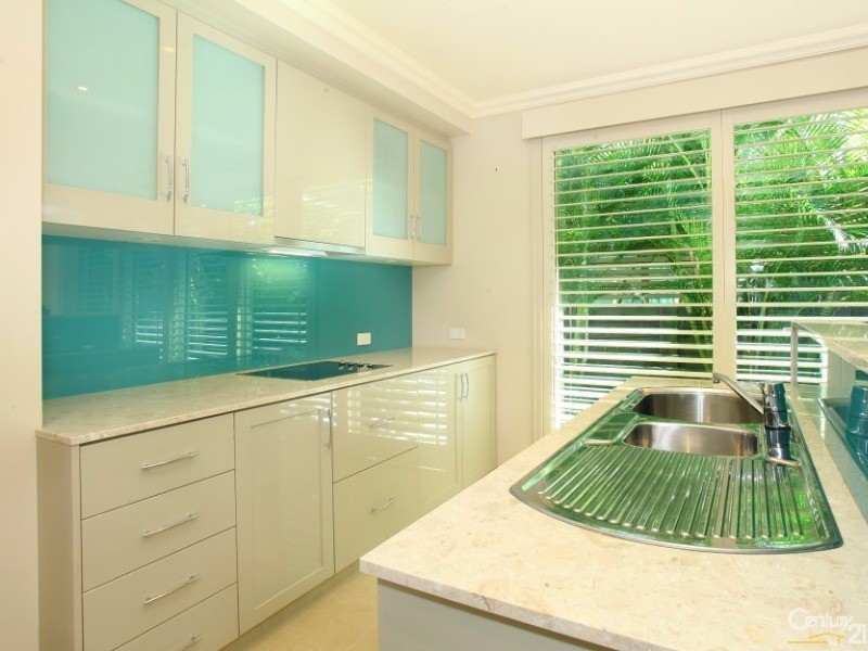 6121 Badon Village, Benowa QLD 4217