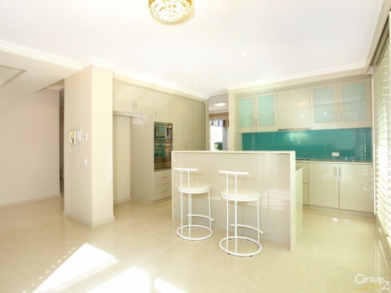 6121 Badon Village, Benowa QLD 4217