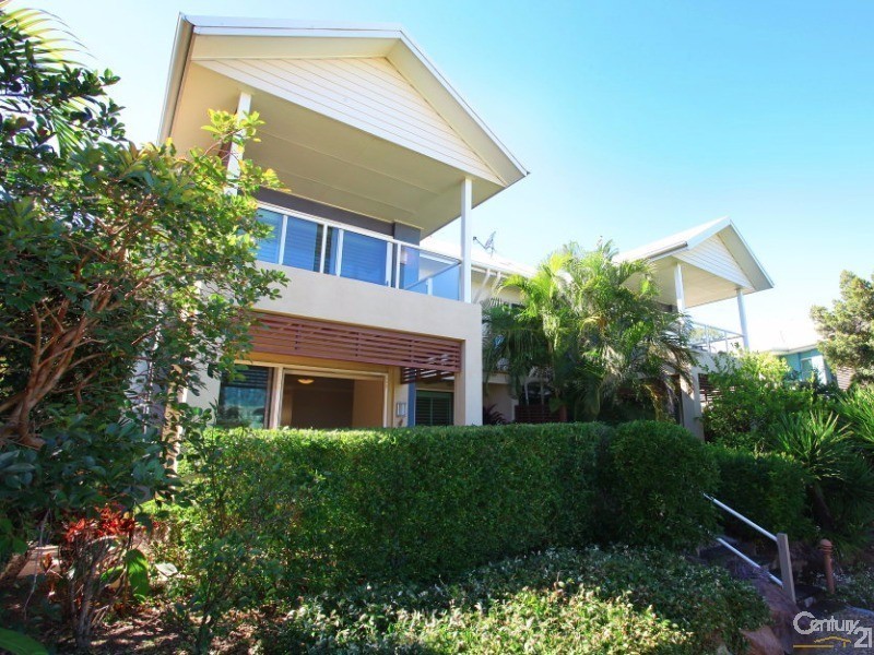 6121 Badon Village, Benowa QLD 4217