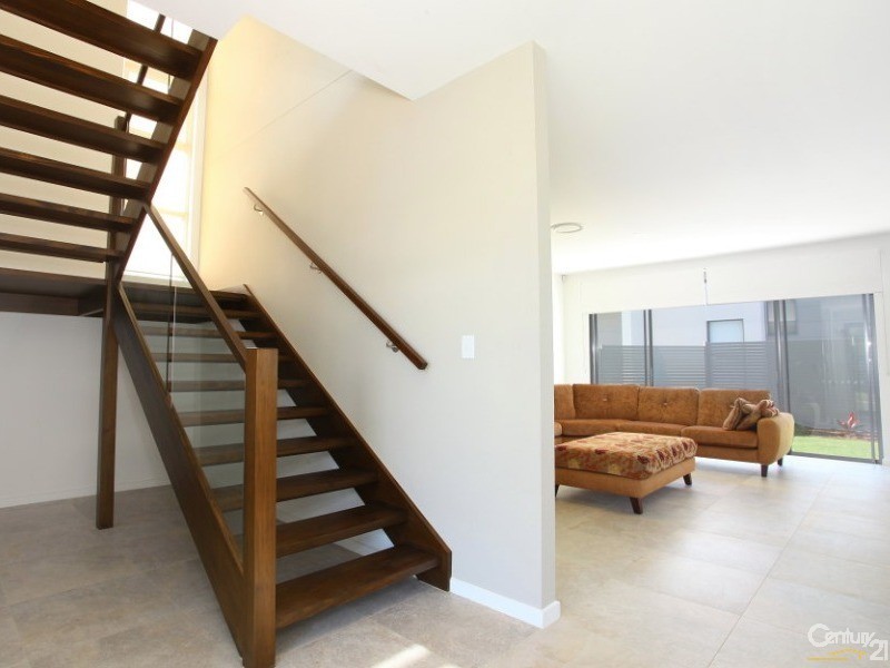 9007 The Boulevarde, Benowa QLD 4217