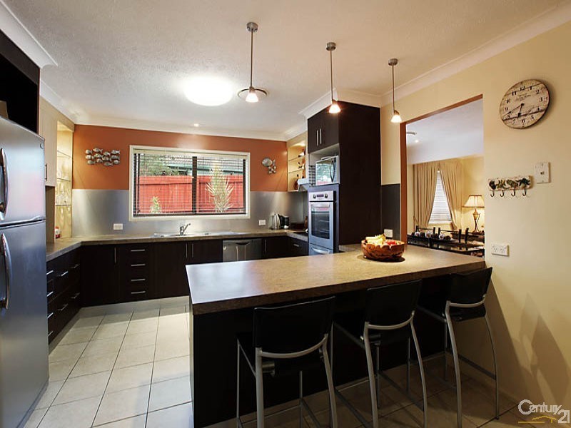 68 KALLAROO CRESCENT, Ashmore QLD 4214