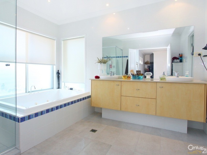 4021 Quayside, Benowa QLD 4217