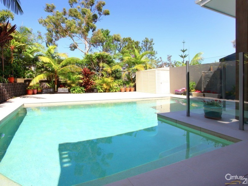 5023A Riverwood Grove, Benowa QLD 4217