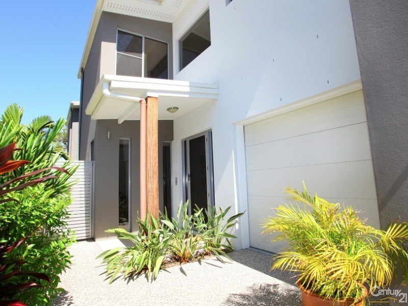 5023A Riverwood Grove, Benowa QLD 4217