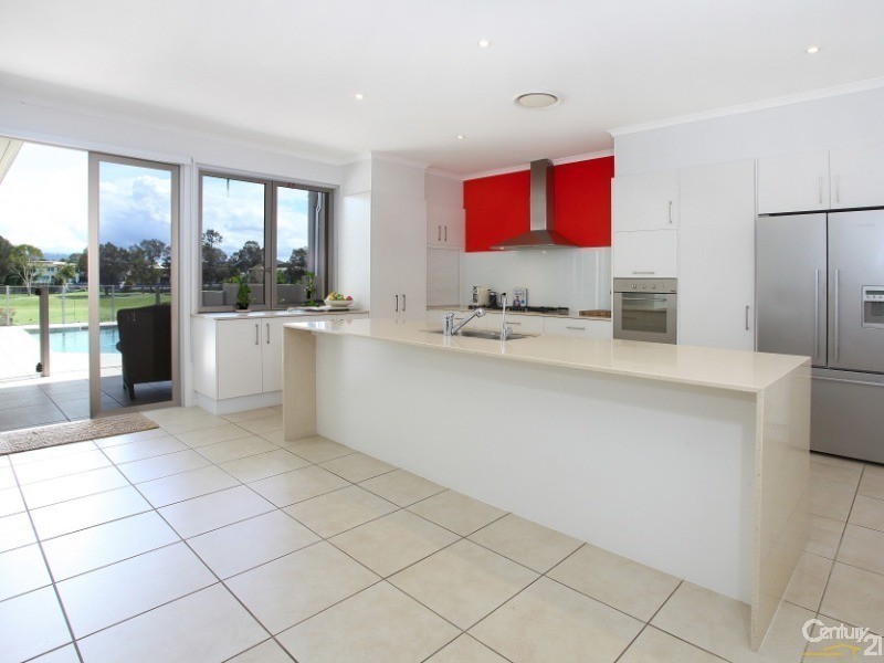2013 The Boulevarde, Benowa QLD 4217