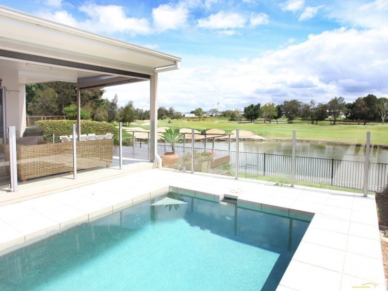 2013 The Boulevarde, Benowa QLD 4217