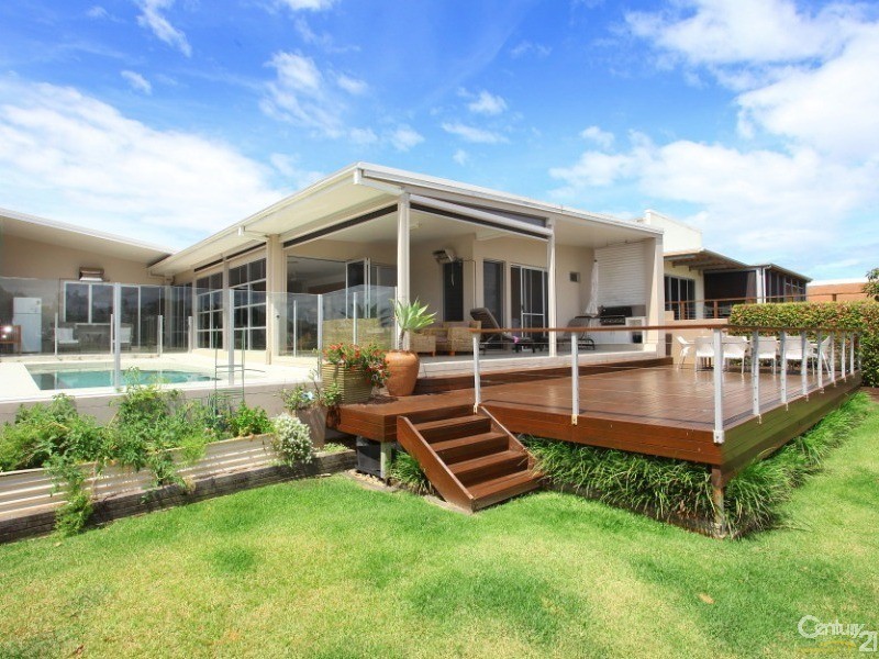 2013 The Boulevarde, Benowa QLD 4217