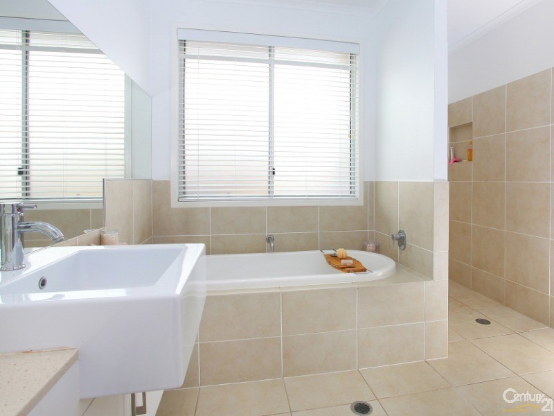 2013 The Boulevarde, Benowa QLD 4217