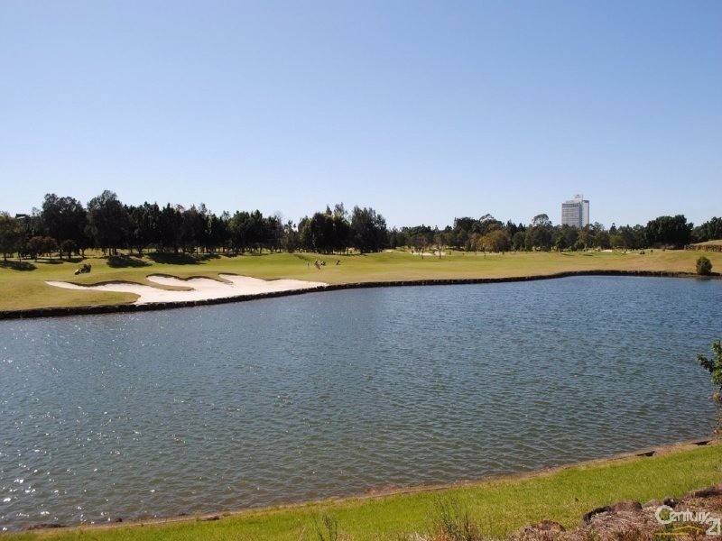 3016 Northview Parade, Benowa QLD 4217