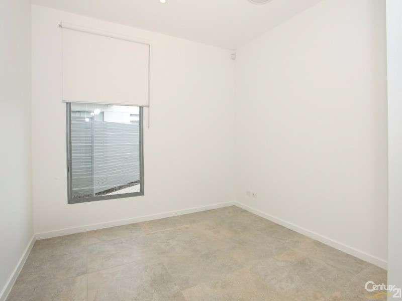 9007 The Boulevarde, Benowa QLD 4217