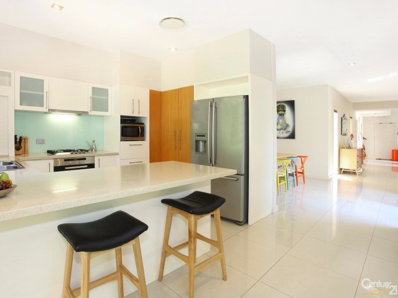 5018A Riverwood Grove, Benowa QLD 4217