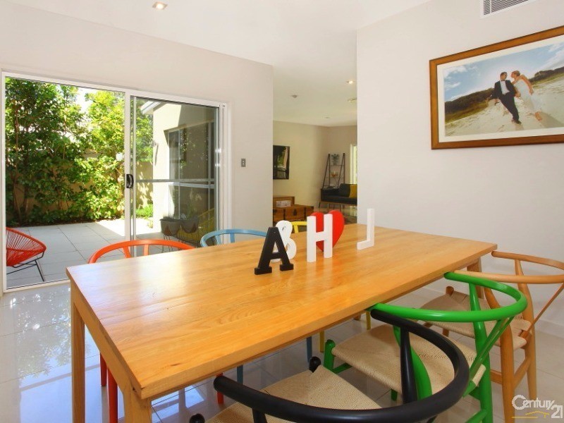 5018A Riverwood Grove, Benowa QLD 4217