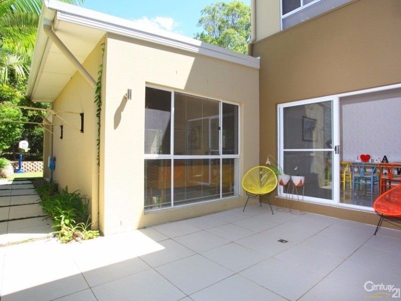 5018A Riverwood Grove, Benowa QLD 4217