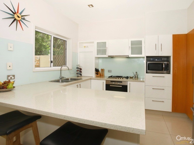 5018A Riverwood Grove, Benowa QLD 4217