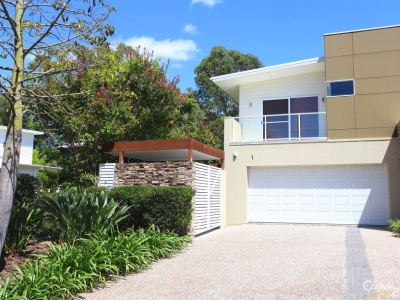 5018A Riverwood Grove, Benowa QLD 4217