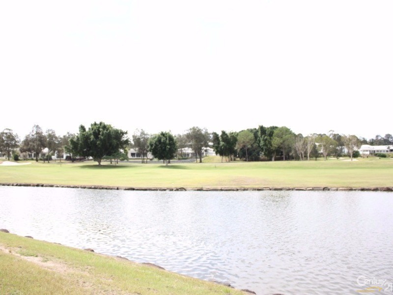 3014 Northview Parade, Benowa QLD 4217