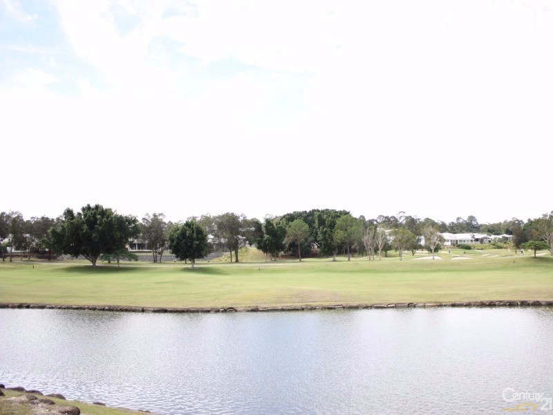 3014 Northview Parade, Benowa QLD 4217