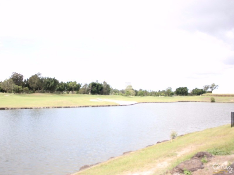 3014 Northview Parade, Benowa QLD 4217