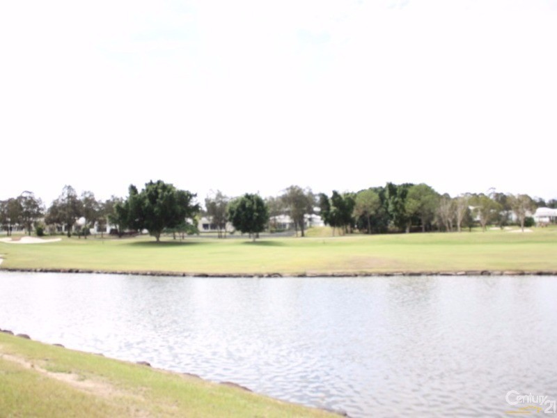 3014 Northview Parade, Benowa QLD 4217