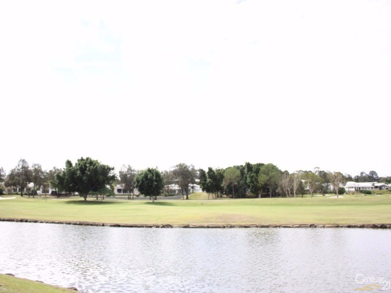 3014 Northview Parade, Benowa QLD 4217